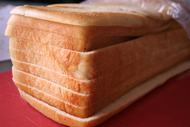 sliced-bread-for-sandwich-rolls_0003